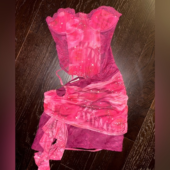 Outcast Jasmina Mini Dress J’Adore in Pink - Picture 3 of 5